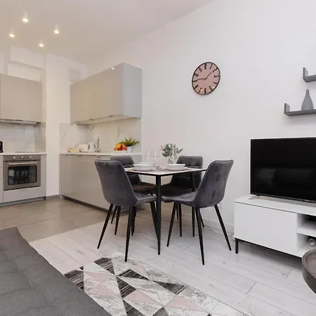 Elegant Apartment With Balcony & Bathtub Warsaw Wola By Noclegi Renters Exteriér fotografie