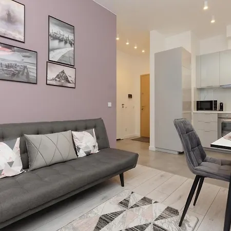 Elegant Apartment With Balcony & Bathtub Warsaw Wola By Noclegi Renters Exteriér fotografie